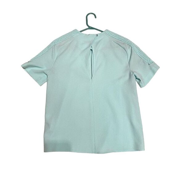 EUC Zara Top in Blue with Ruffles on Shoulders and Chain at Neck - Picture 5 of 7